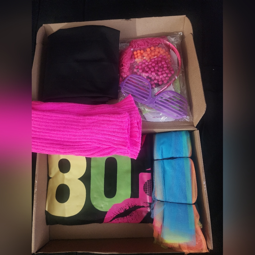 80s Party Costume Set with Black Top and Neon Accessories Size XXL - Picture 2 of 3